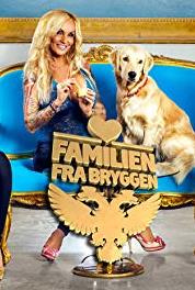 Familien fra Bryggen Episode 10 (2011– ) Online