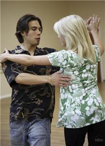 Танцы со звездами Round 1 (2005– ) Online