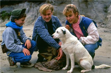 Round the Twist Without My Pants (1989–2001) Online