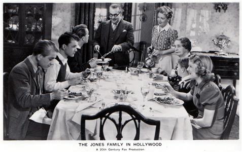 The Jones Family in Hollywood (1939) Online